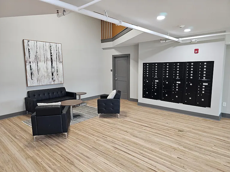 Daugherty Lofts — Photo 3