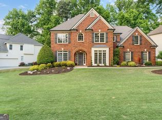 3890 Bridle Ridge Dr, Suwanee, GA 30024