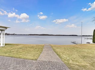 55 Lakeview Ave, Tonka Bay, MN 55331