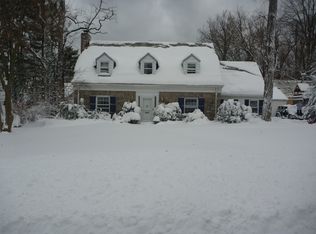 66 Summit Rd, Port Washington, NY 11050