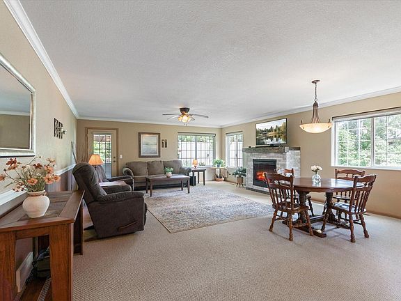 5th image of 4468 Griffin Cir