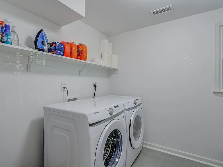 5600 Laniel Ct — Photo 24