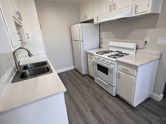 3rd image of 3115 Quartz Ln APT 5