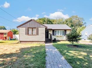 55 Leighton Dr, Stratford, CT 06614