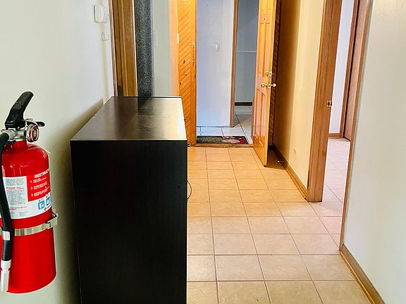 5th image of 3559 S Lowe Ave #B