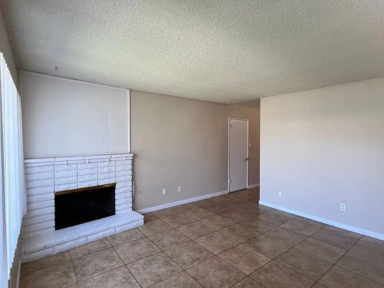 Soranno Avenue Apartments — Photo 4