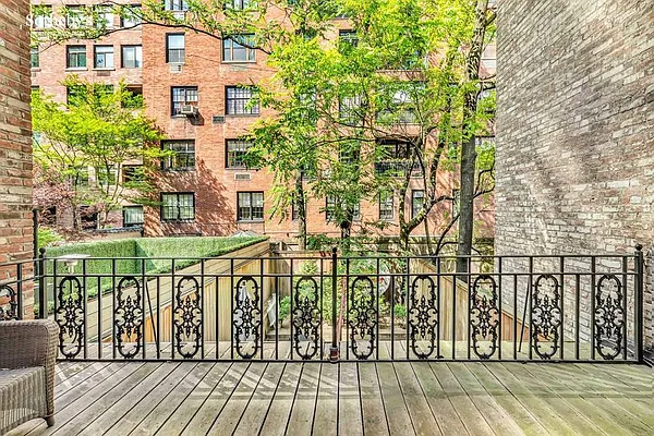 Rented by Sotheby's International Realty | media 11