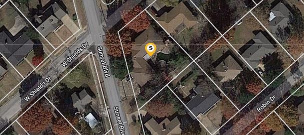 1st image of 1424 W Shields Dr