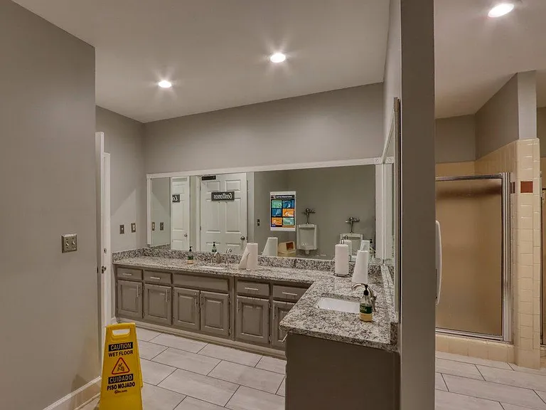 Highborne Dr NE — Photo 86