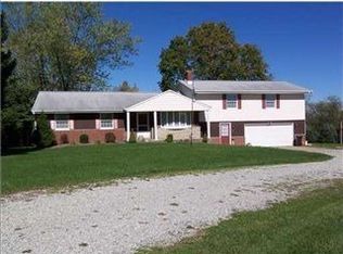 1291 W Laurel Cir, Mount Pleasant, PA 15666