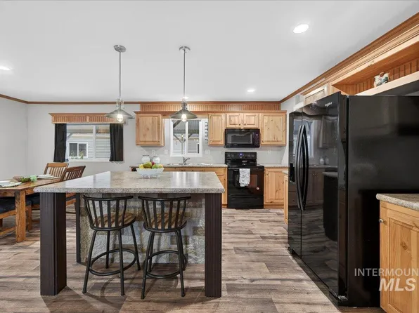 5692 N Confederate Ln, Garden City, ID 83714