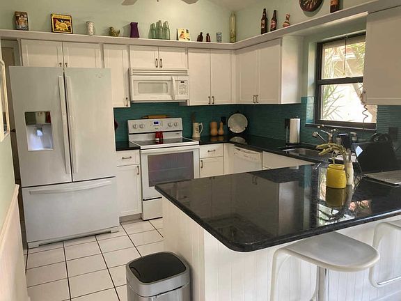 5th image of 2898 SW Mariposa Cir