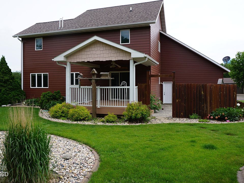 2nd image of 1712 Grandview Dr