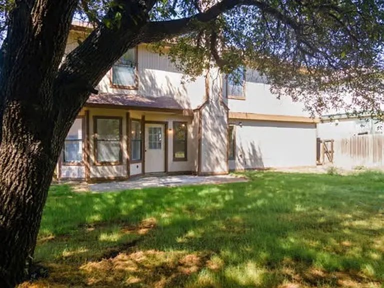 906 Tanner Rd — Photo 23