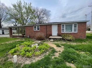 4012 State Route 16, Litchfield, IL 62056