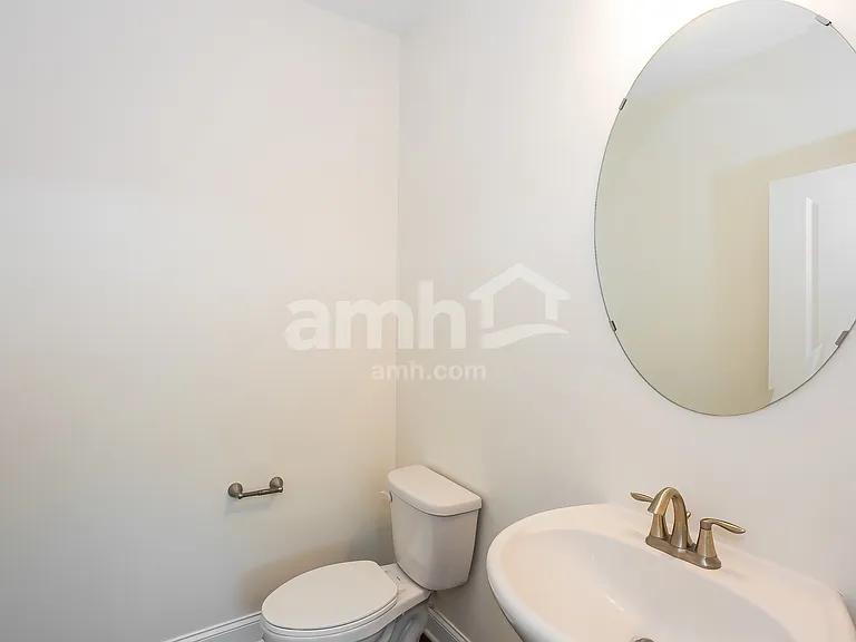 144 Twin River Dr — Photo 11