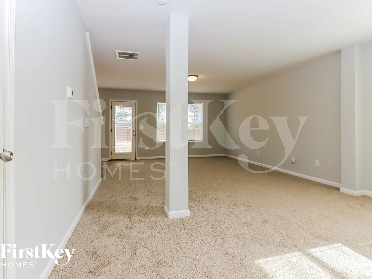 4 bed, 3.0 bath, 2304 sqft, $1,955 — Photo 2