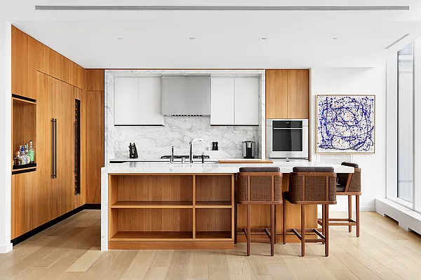 Sold by Compass | media 21