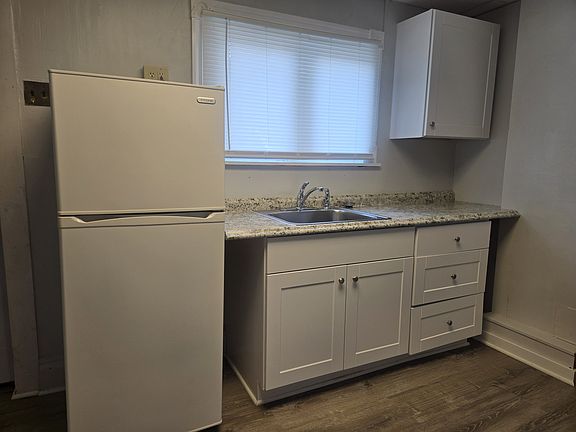 3rd image of 319 S Shelby St #1B