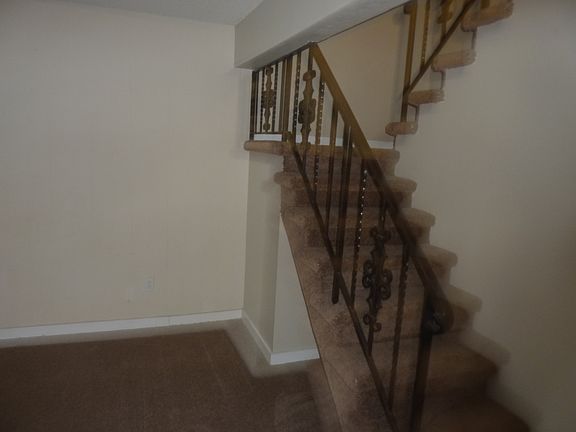 2nd image of 2354 Villanova Cir Unit B