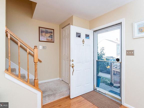 3rd image of 525 Park Manor Cir Unit 20