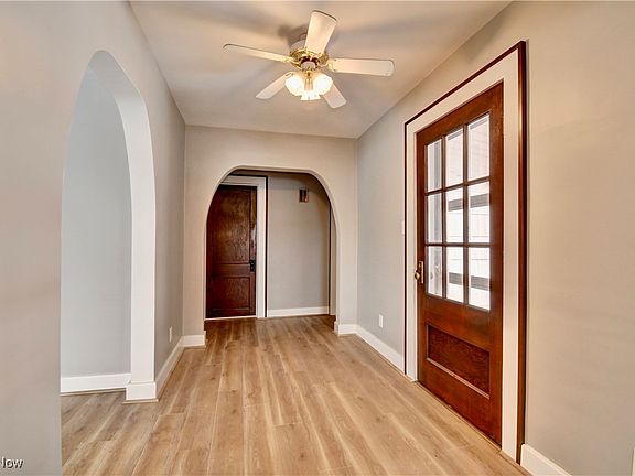 4th image of 105 12th St NW