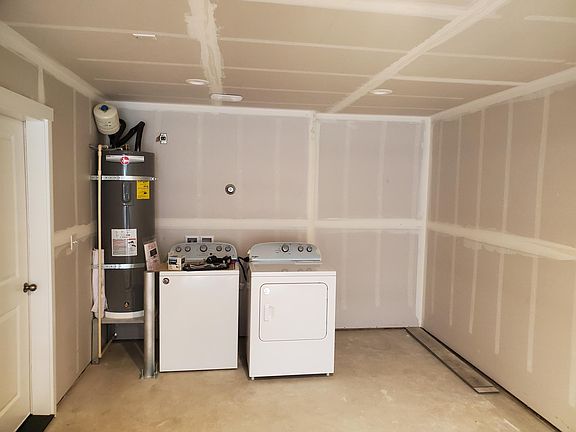 New appliances. We can remove and hook up your appliances if desired.