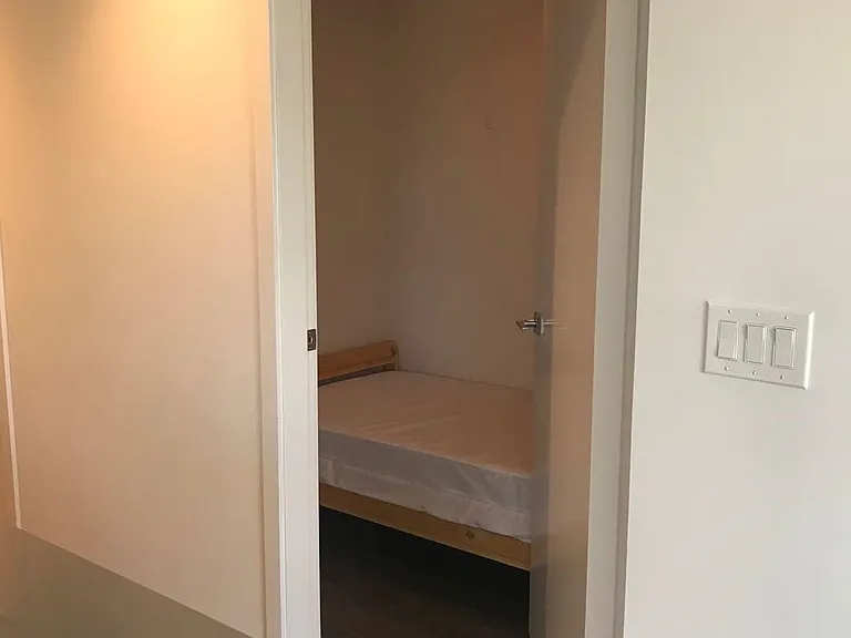 1283 Howe St #810 — Photo 12