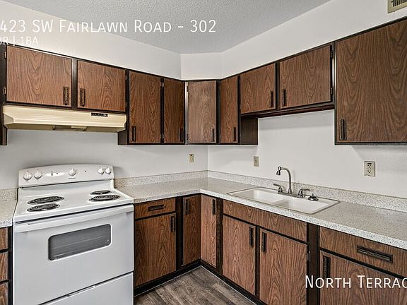5th image of 1411 SW Fairlawn Rd #703