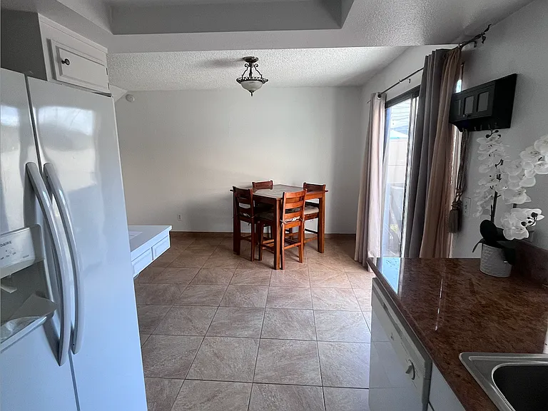 4195 Kingsley St #36 — Photo 7