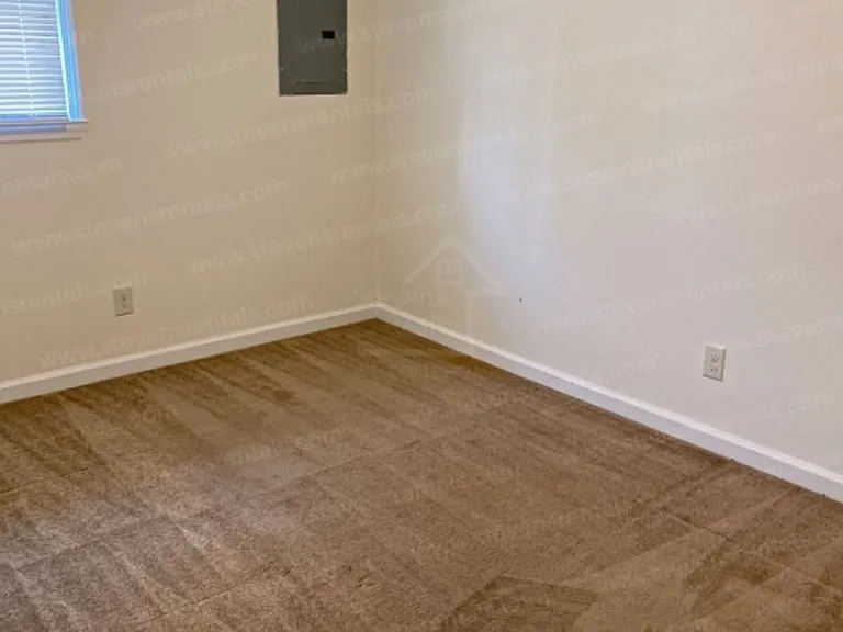 Couch Apartments — Photo 24