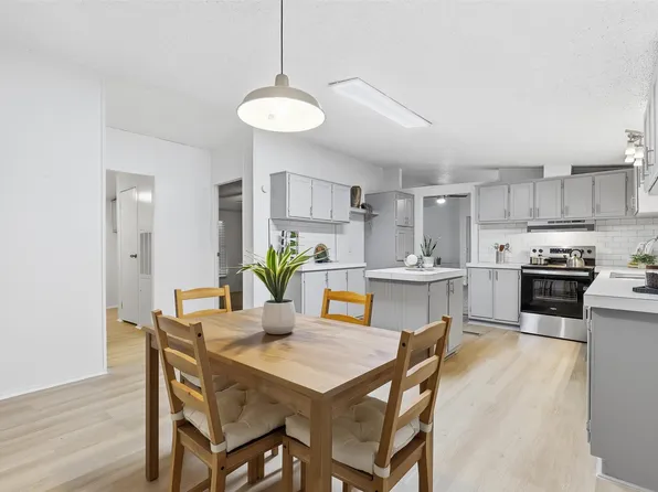 4631 Lyndi Ln, Granbury, TX 76049