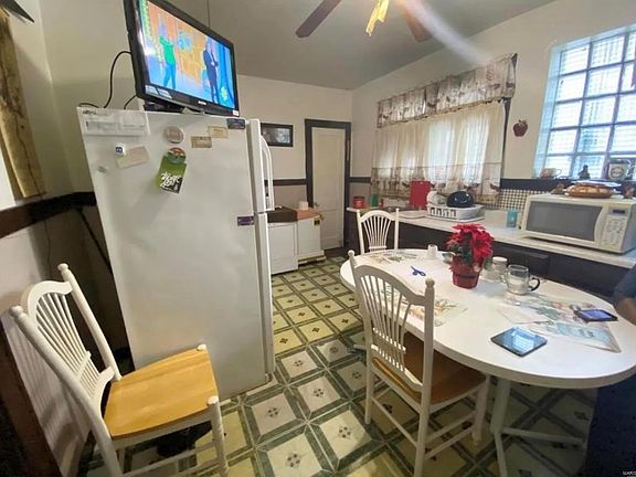 5th image of 4948 N Plover Ave
