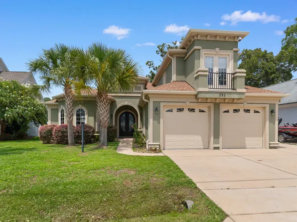 352 Waterside Dr., Myrtle Beach, SC 29577