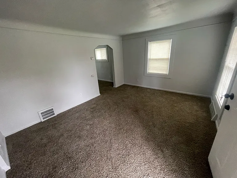 12655 Kelly Rd — Photo 3