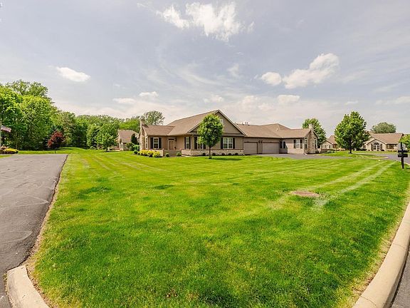 3rd image of 3847 Coventry Ln
