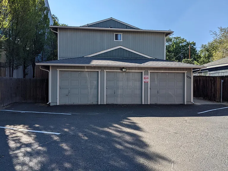 1225 N Sierra St #1 — Photo 1