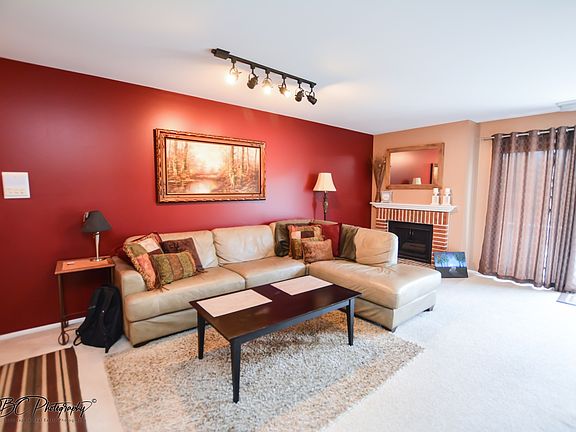 2nd image of 305 Wildberry Ct Unit B2