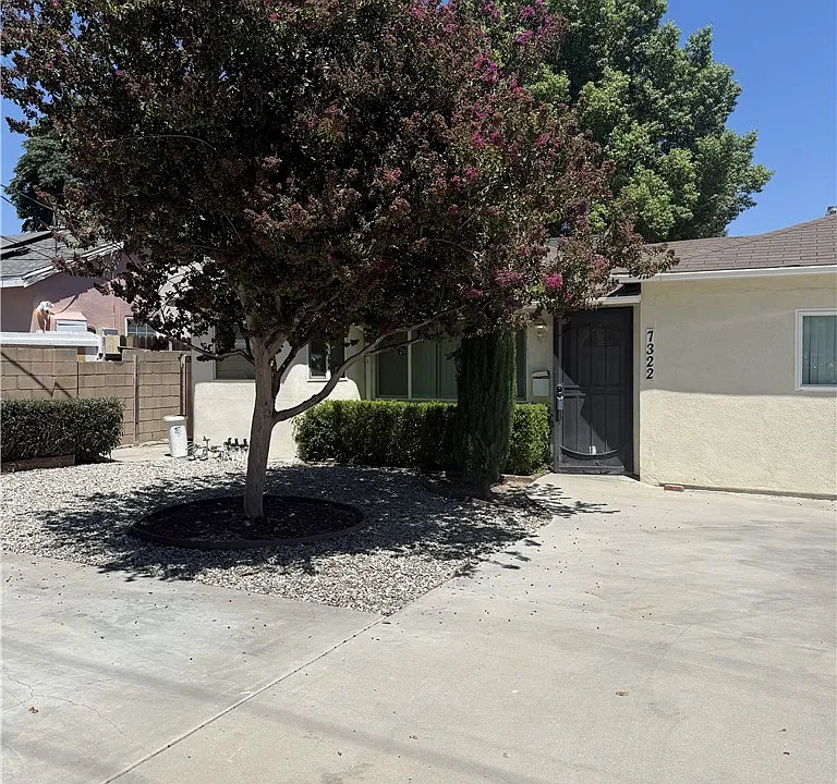 7322 Lindley Ave