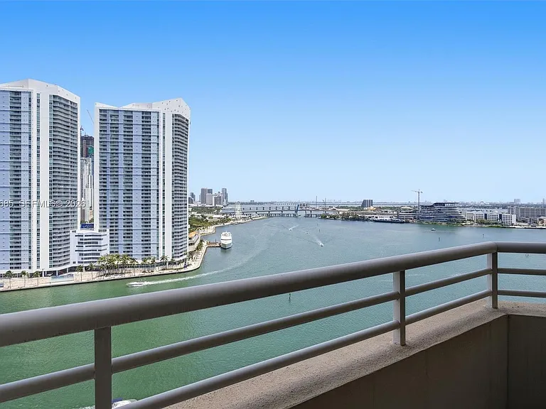 888 Brickell Key Dr #2010 — Photo 21
