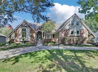 2312 W 127th St, Leawood, KS 66209