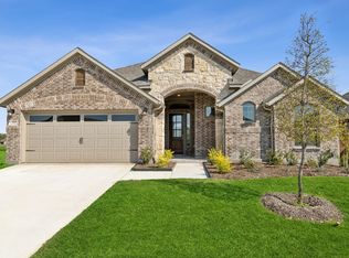 653 Red Maple Rd, Waxahachie, TX 75165