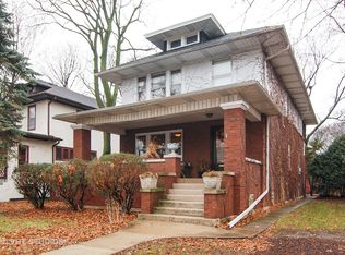 525 N Ridgeland Ave, Oak Park, IL 60302