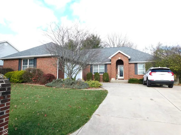 918 E Mill Creek Rd N, Greensburg, IN 47240