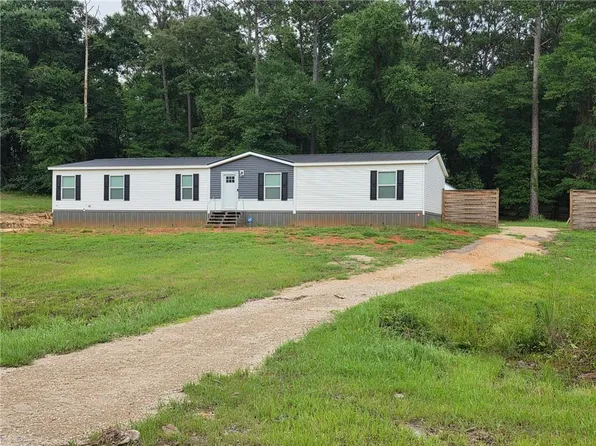 1300 Snow Rd N, Semmes, AL 36575
