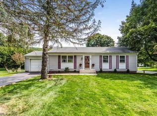 21 Hoffman Dr, Califon, NJ 07830