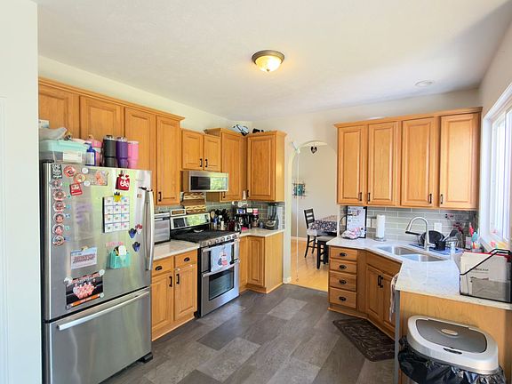3rd image of 6751 Cannon Farms Dr NE