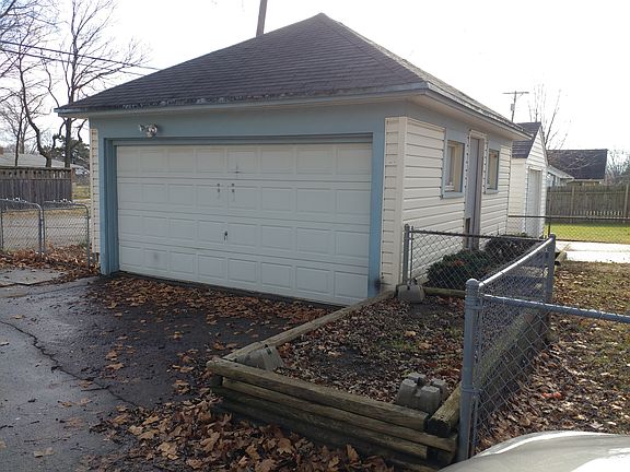 4th image of 518 Heiss Ave #1