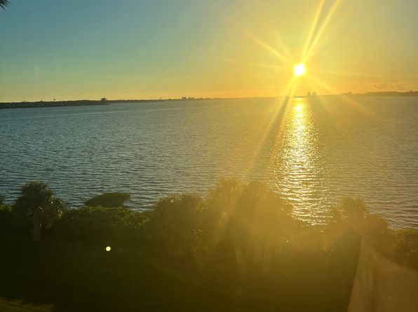 850 Tidewater Shores Loop #404