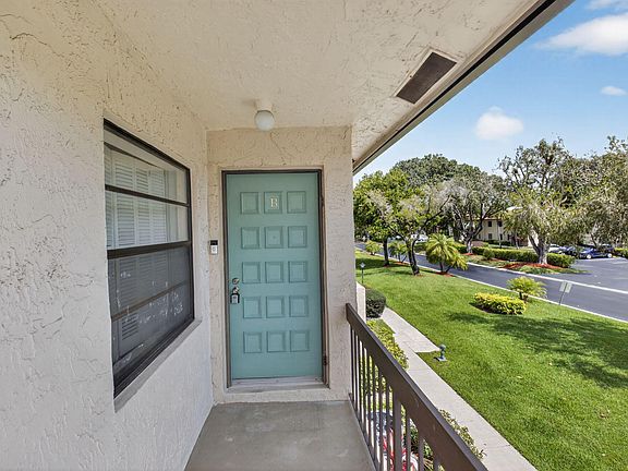 4th image of 21691 Cypress Road #16b